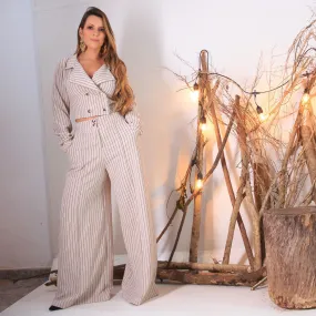 Conjunto calça e blazer cropped tecido alfaiataria risca de Giz - Maisa