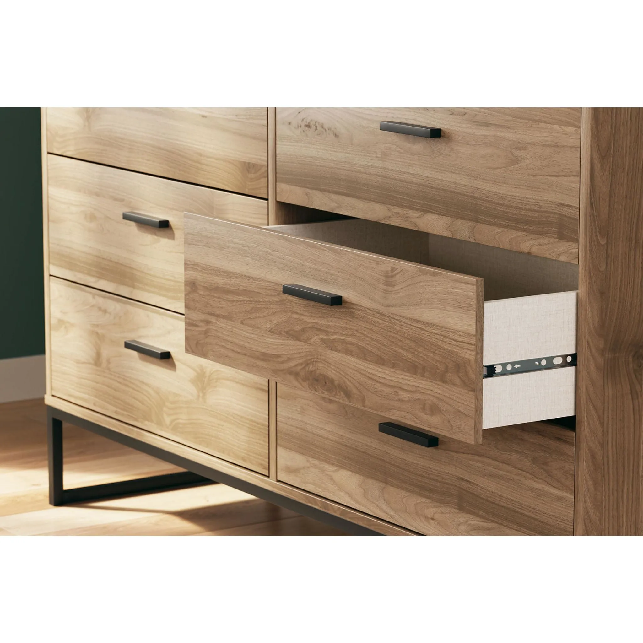 Deanlow Dresser