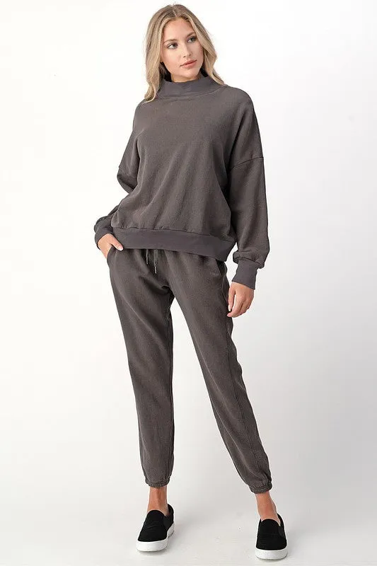 HIGH NECK PULLOVER & JOGGER SET