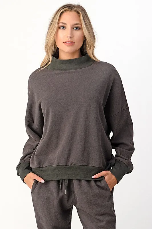 HIGH NECK PULLOVER & JOGGER SET