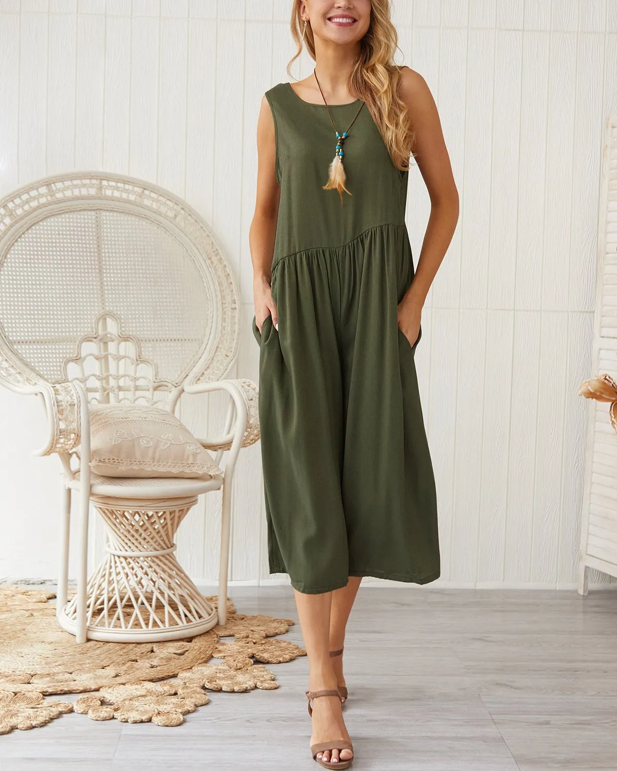 Sleeveless Backless Round Neck Jumpsuit