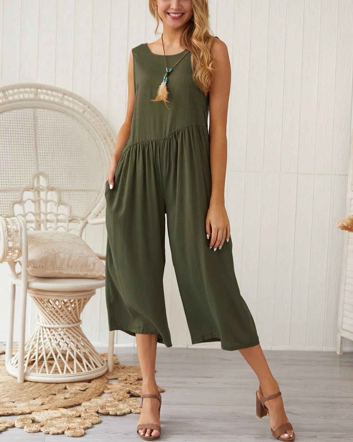 Sleeveless Backless Round Neck Jumpsuit
