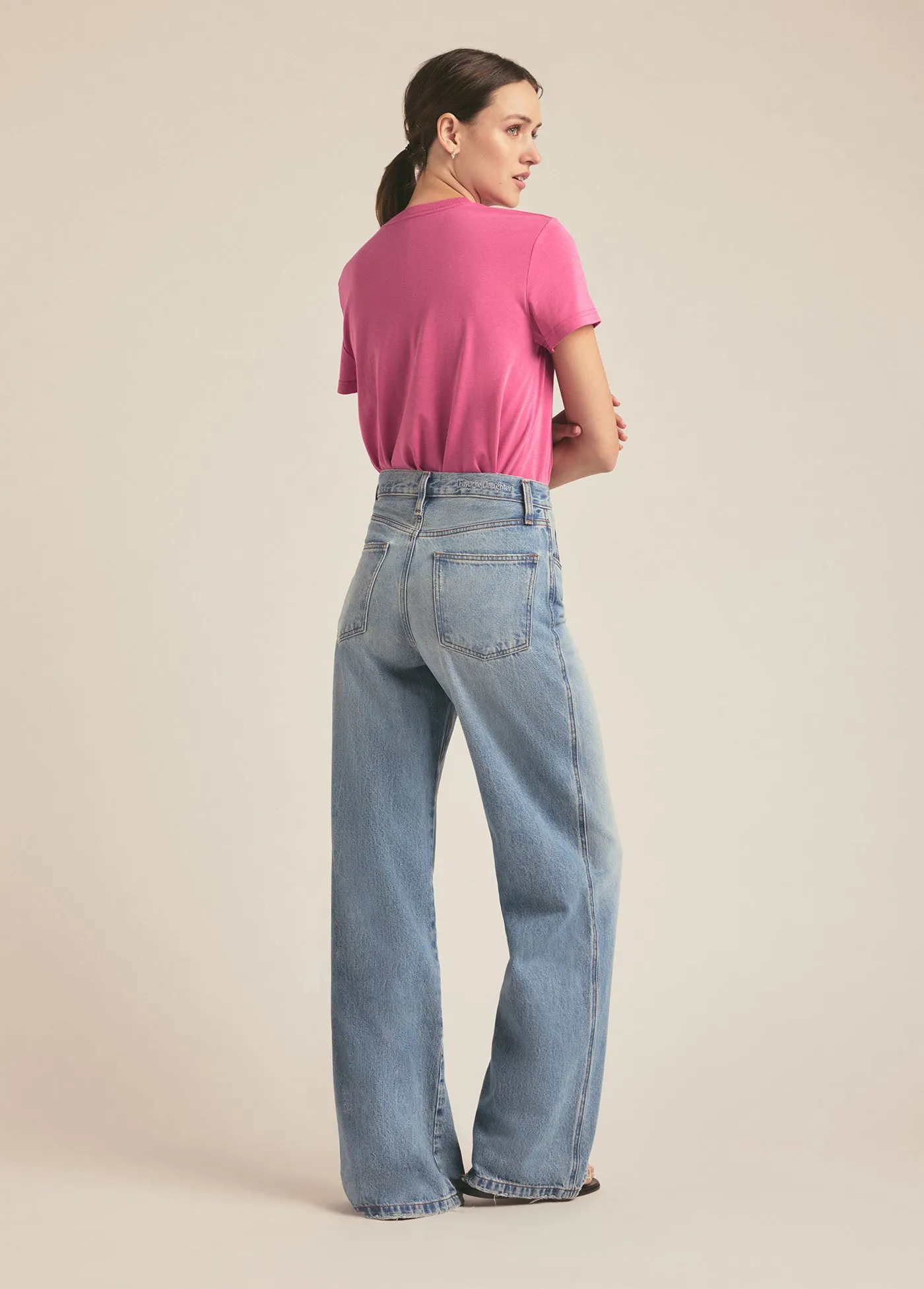 THE CROPPED COLLEGIATE TEE